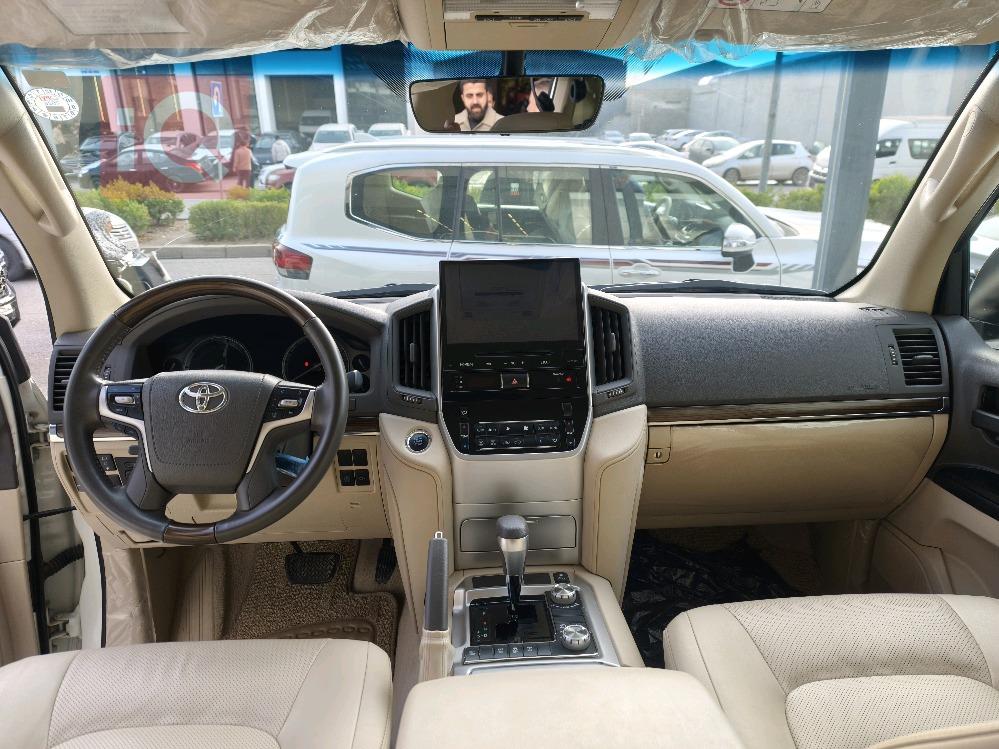 تويوتا لاندكروزر